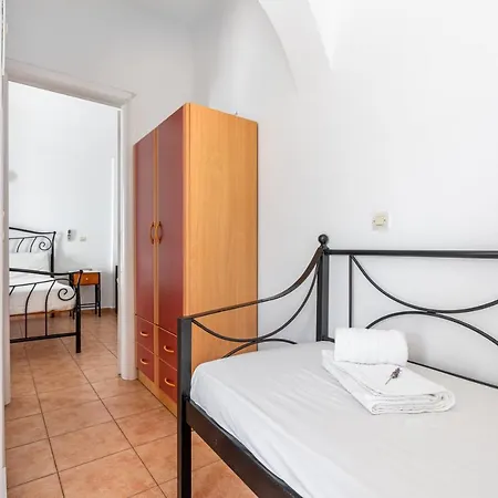 Ornos Apartments Apartman Ornósz