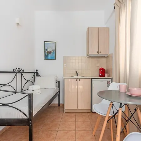 Апартаменты Ornos Apartments *