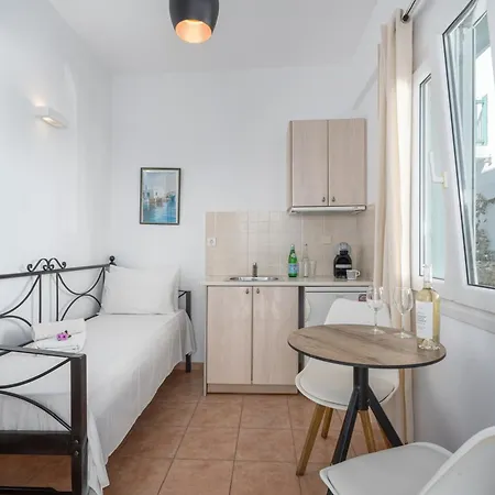 Ornos Apartments 오르노스