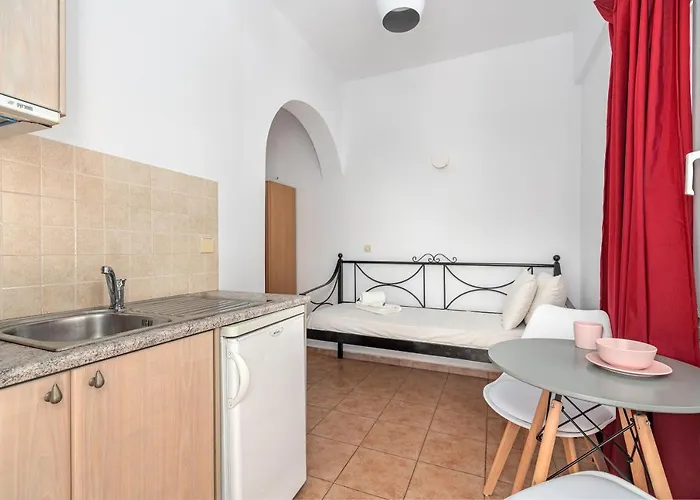 Ornos Apartments 오르노스