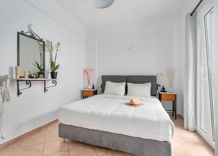 Апартаменты Ornos Apartments *